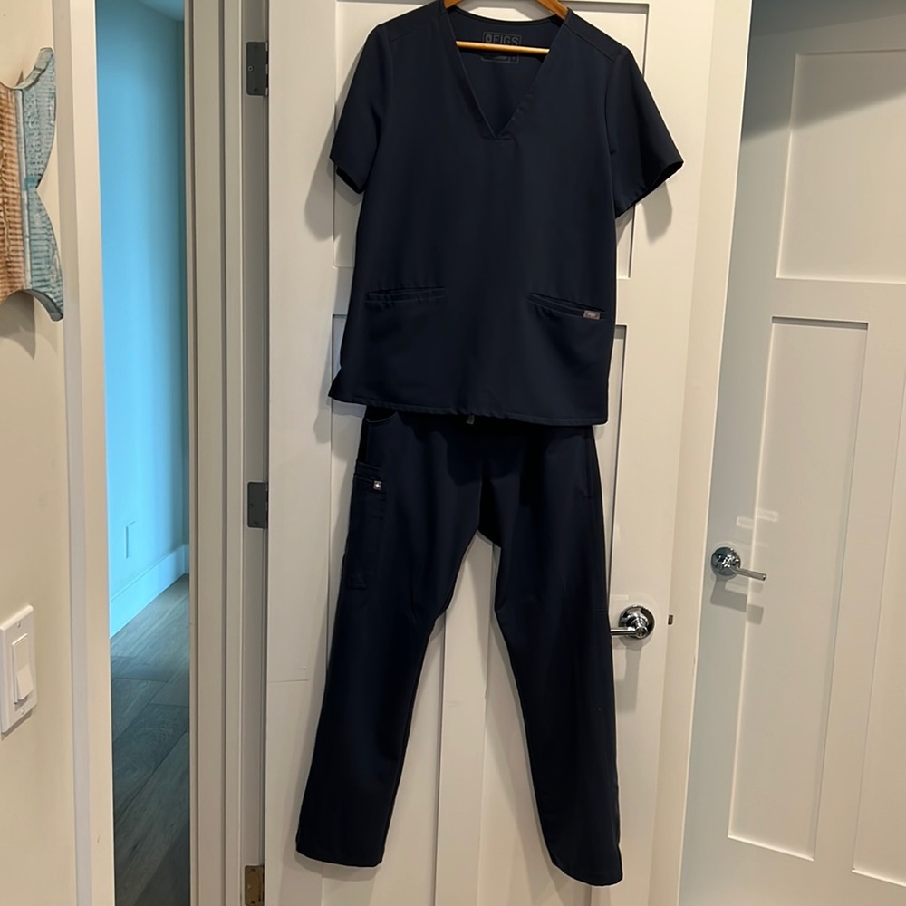 Figs Dark Harbor  (Limited Edition) Casma Large Top& Kade Medium Pant